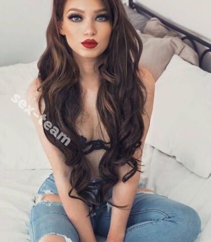 Проститутка Максин