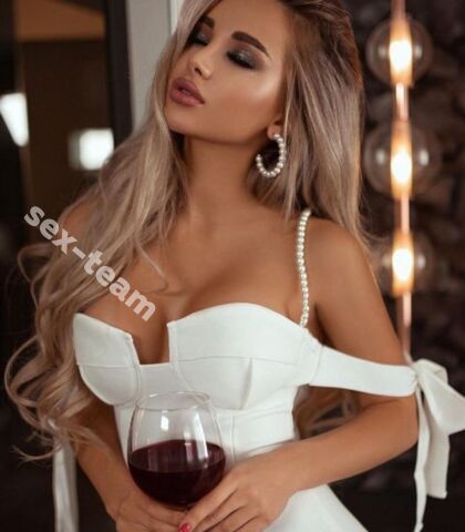 Проститутка Селена