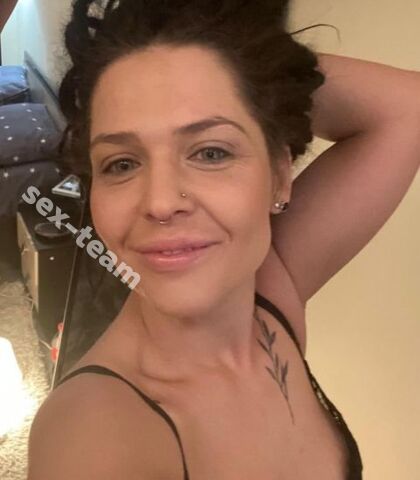 Проститутка Ирис